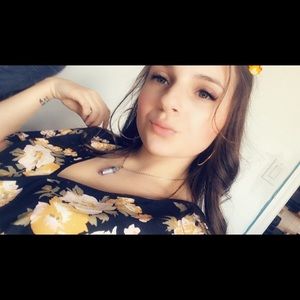 Meet your Posher, Felicia